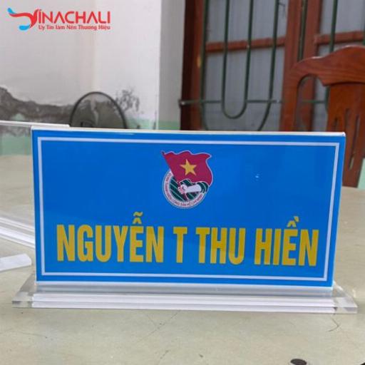 Bảng mica chức danh đẹp